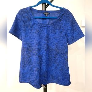 Banana Republic size M shirt sleeve blouse